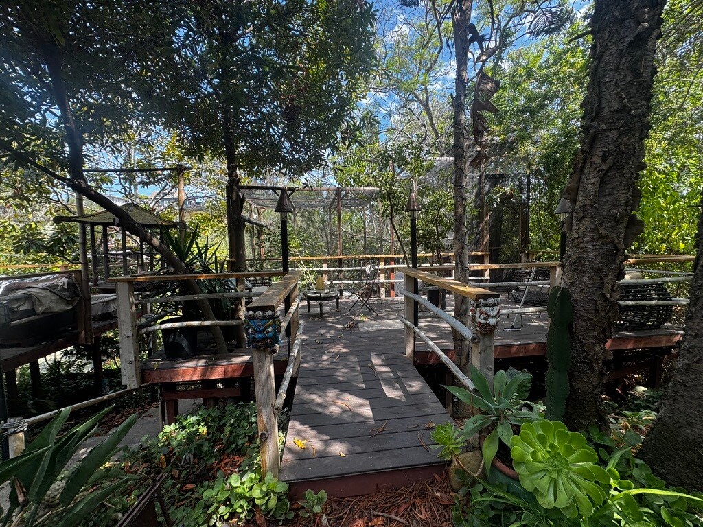 Building Photo - 631 W Pennsylvania Ave