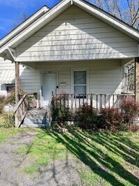Building Photo - 3 Bedroom 1 Bath Home in Lonoke