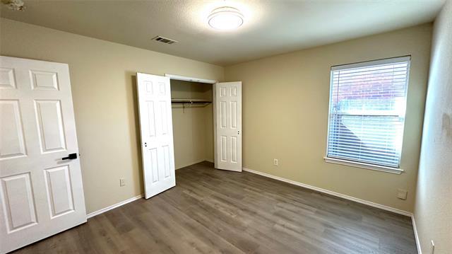 Building Photo - 817 Lark Dr