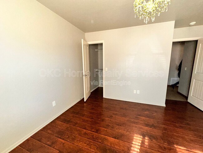 Building Photo - 13201 SW 2nd Terrace