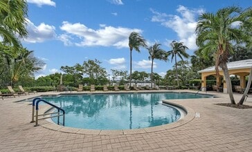 Building Photo - 200 Scotia Dr