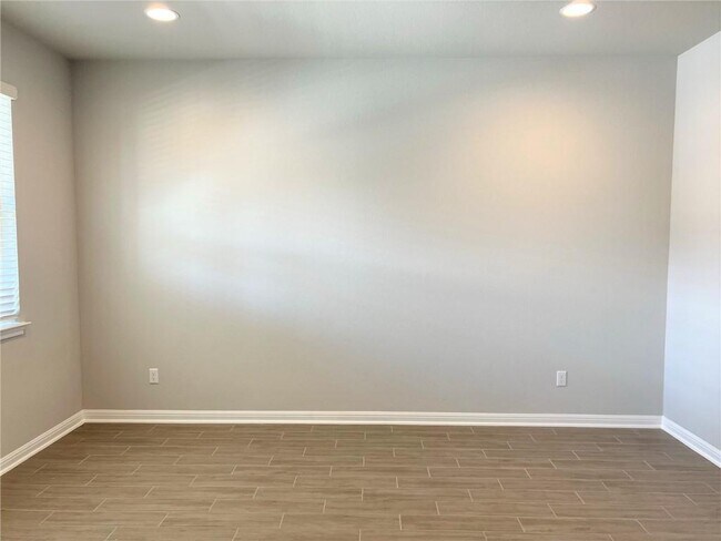Building Photo - 2724 Juniper Woods Rd