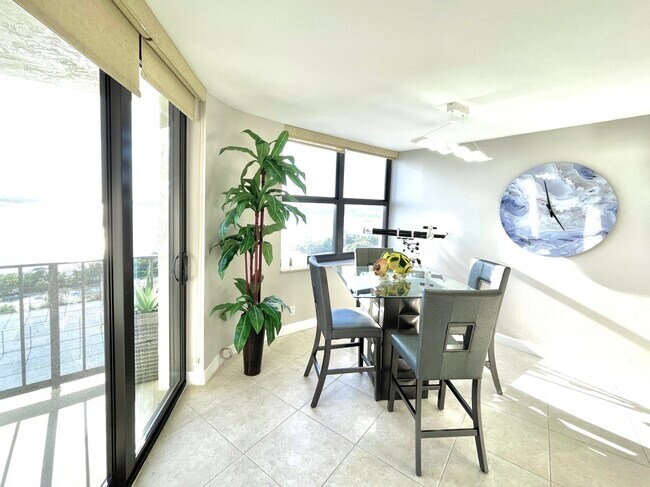 Building Photo - 5420 N Ocean Dr