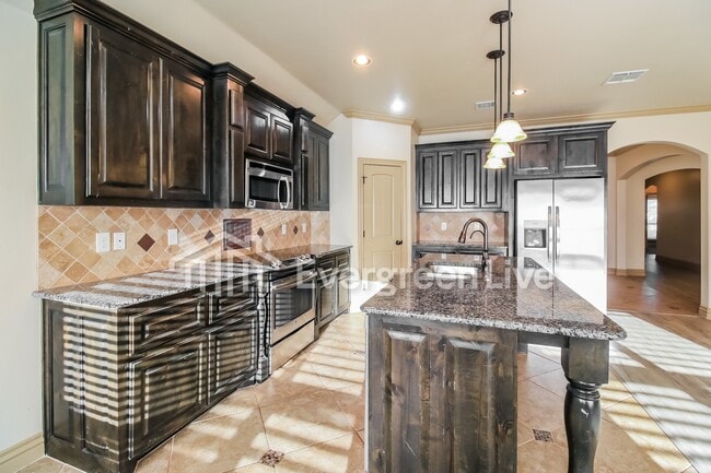 Building Photo - 6513 Bentley Dr