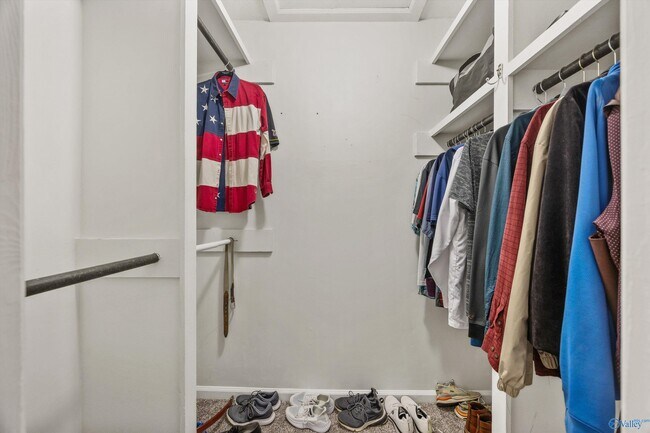 Building Photo - 2134 Greenwood Pl SW