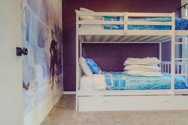 Building Photo - Charming 3BR Fully Furnished Apartment in Kissimmee with Ample Amenities