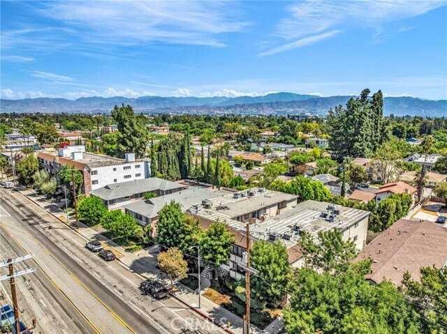 Building Photo - 5828 Whitsett Ave