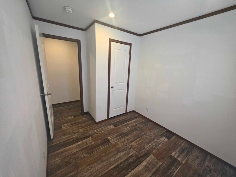 Building Photo - 73 Meggan Dr