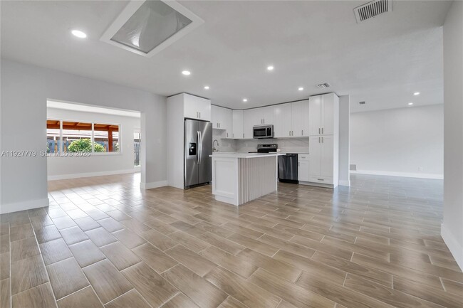 Building Photo - 8952 SW 10th Terrace