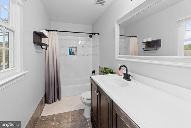 Building Photo - 6602 Gooseander Ct