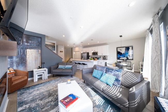 Building Photo - 2209 Gateway Curv