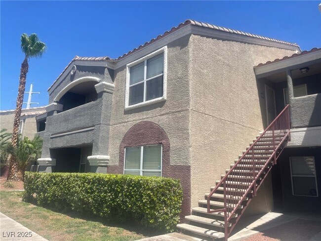Building Photo - 5055 W Hacienda Ave