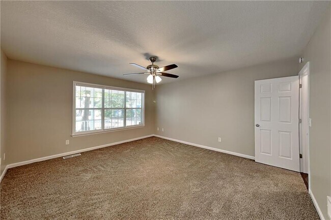 Building Photo - 7290 Hickory Bluff Dr