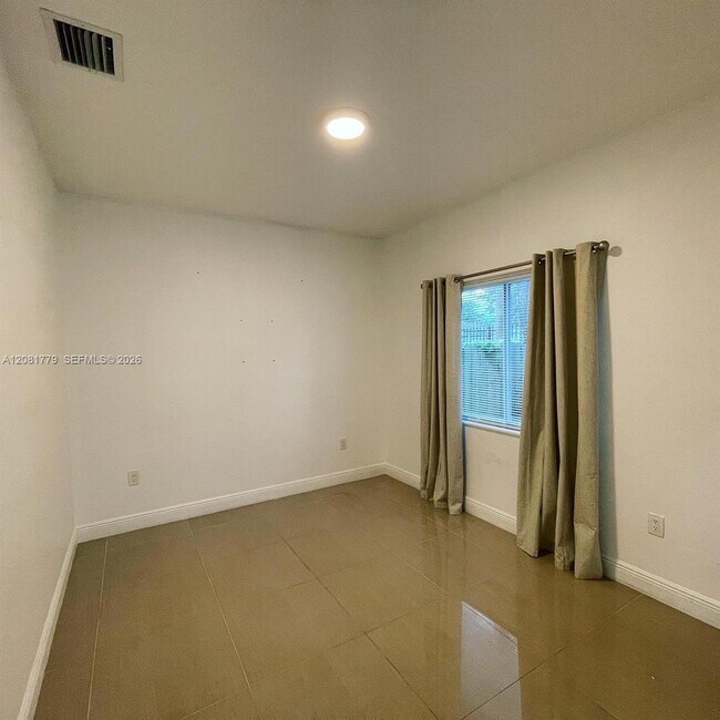 Building Photo - 1531 NW 55th Terrace