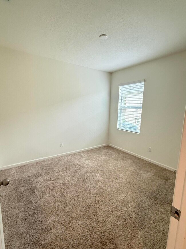 Building Photo - 10997 SW Vasari Way