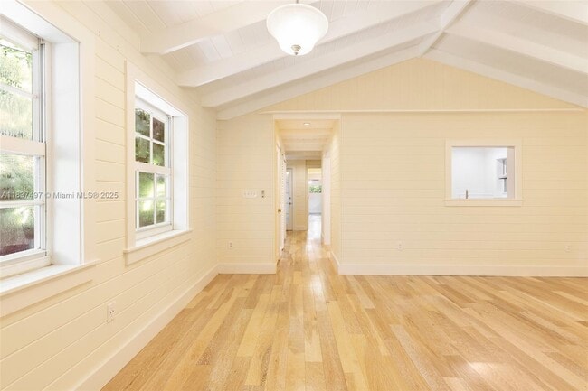 Building Photo - 4235 Lennox Dr