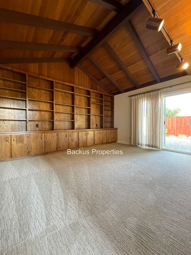 Building Photo - Recently remodeled three bedroom home in T...