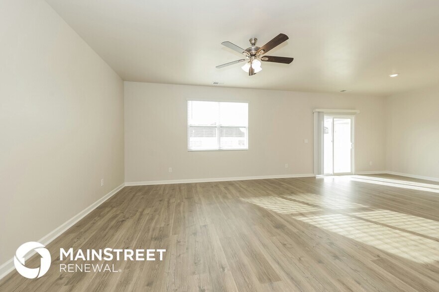 Building Photo - 1814 Wellwood LN