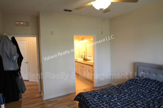 Building Photo - 13364 Beach Blvd