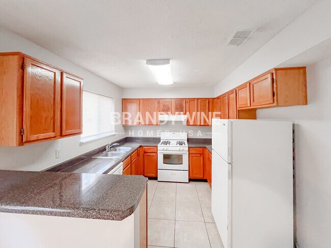 Building Photo - 3868 Springleaf Point