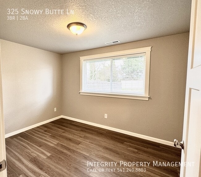 Building Photo - 325 Snowy Butte Ln