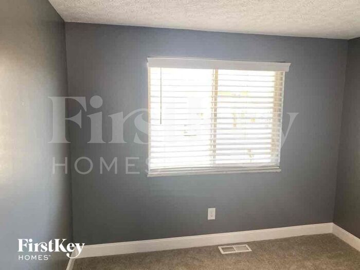 Building Photo - 3103 Valleywood Dr