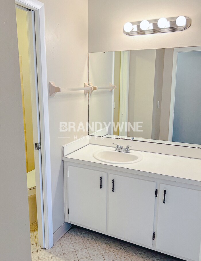 Building Photo - 5372 Pale Horse Dr