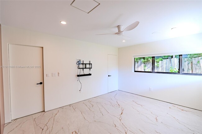 Building Photo - 3711 Battersea Rd