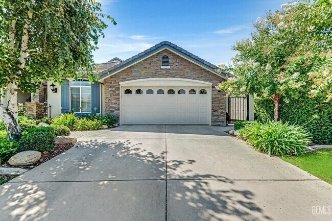 Building Photo - Brighton Estates Luxury 4-Bedroom Home wit...