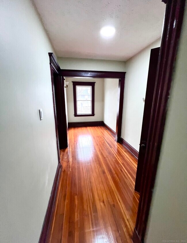 Building Photo - 25 Washington Ave