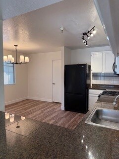 Building Photo - 146 Golden Gate Cir