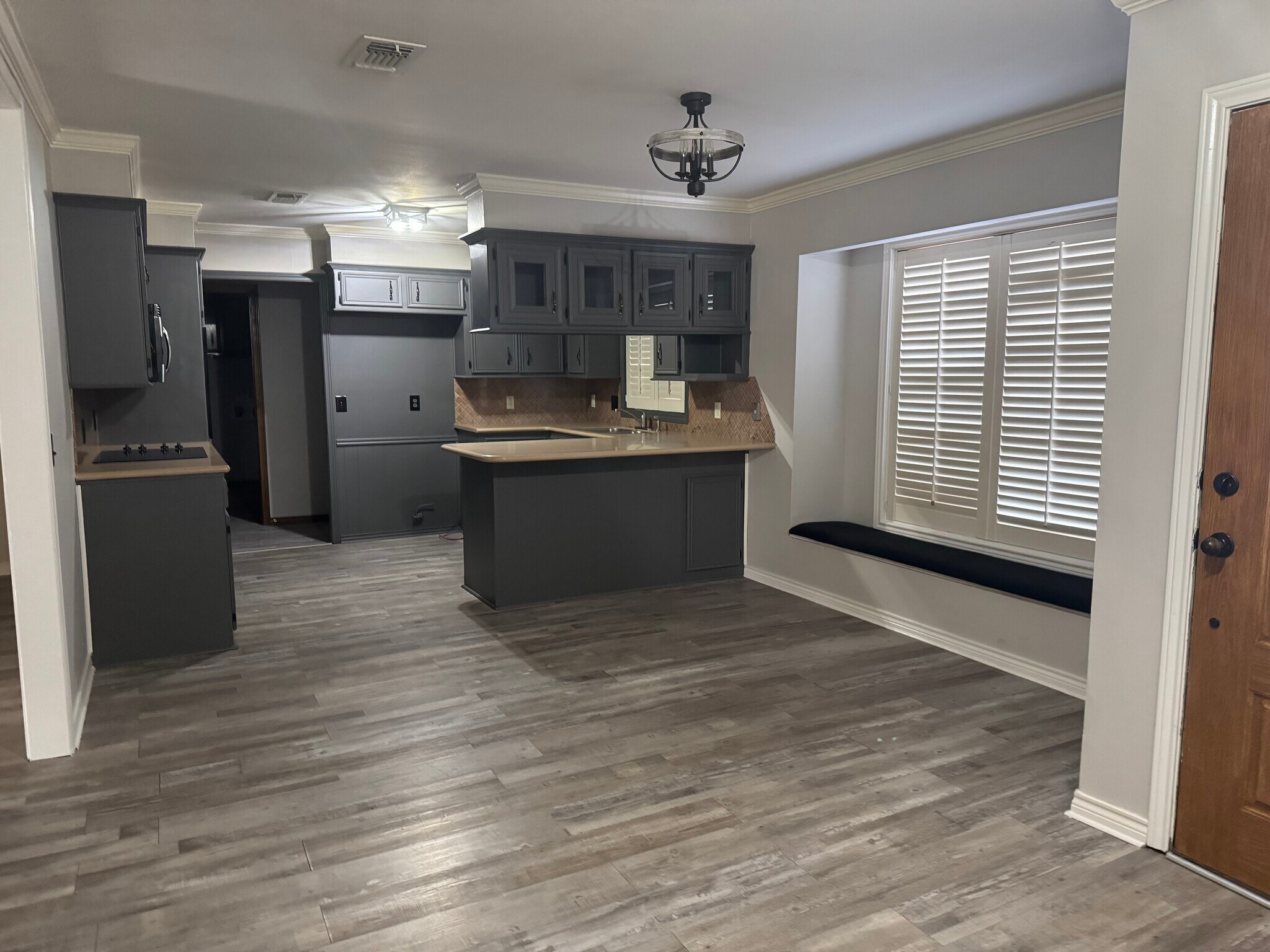 Building Photo - 8608 Geneva Ave