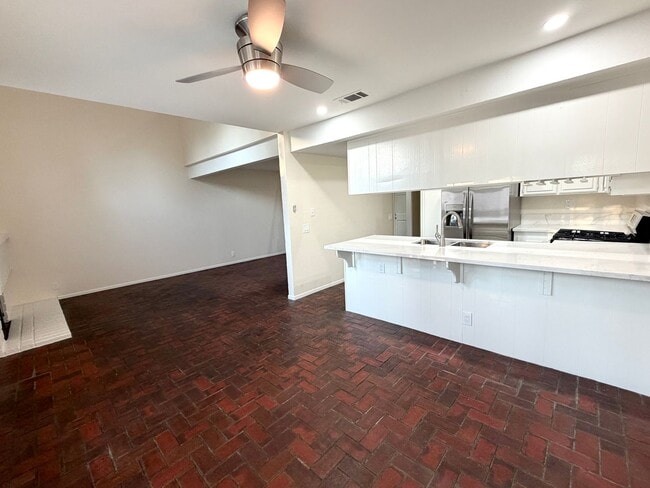 Building Photo - Claremont PUD For Lease