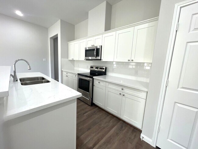 Building Photo - 1059 Rd 5736