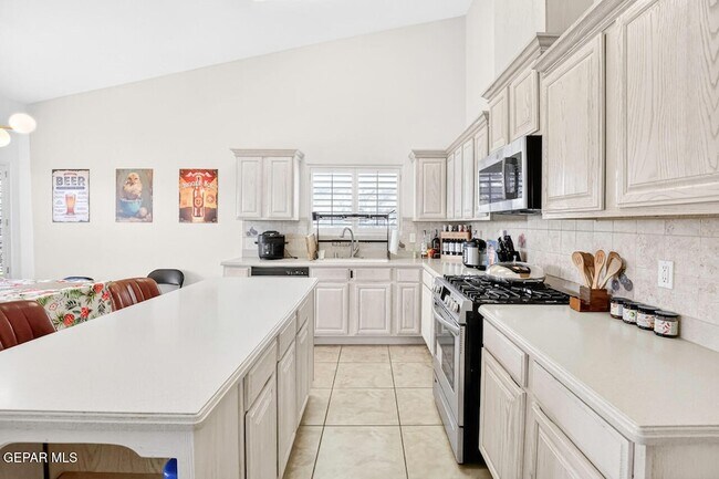 Building Photo - 12225 Sitting Bull Dr