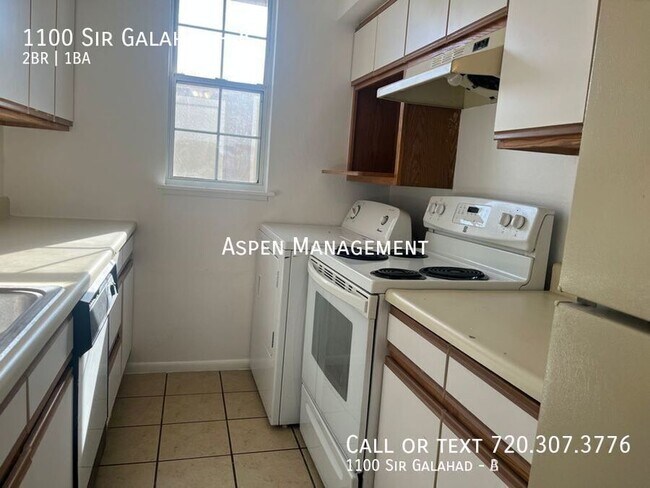 Building Photo - 1100 Sir Galahad Dr