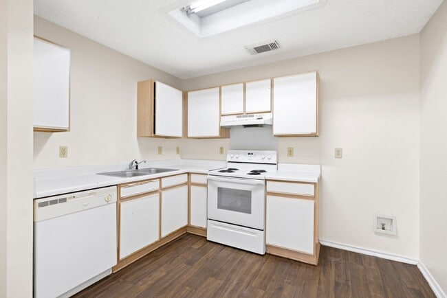 Building Photo - 9711 Arcade Ridge