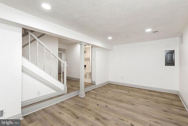 Building Photo - 17409 Founders Mill Dr
