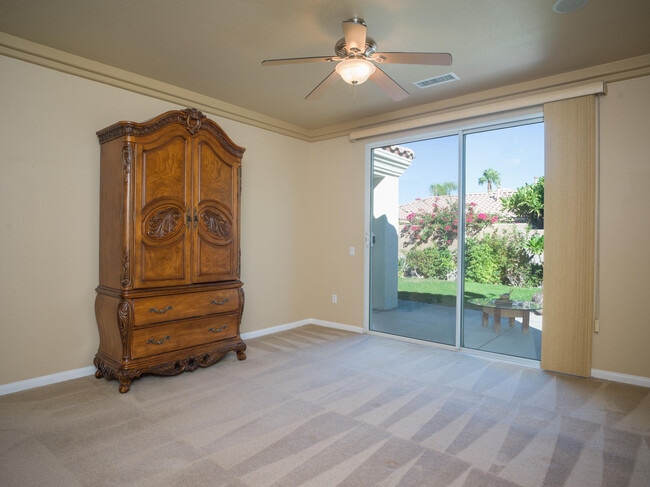 Building Photo - 42222 Revere St