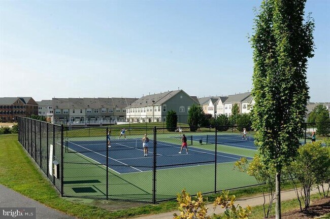 Building Photo - 9112 Kenway Ln