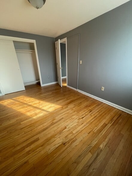 Building Photo - 60 Church St