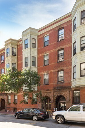 Building Photo - 15 Garrison St