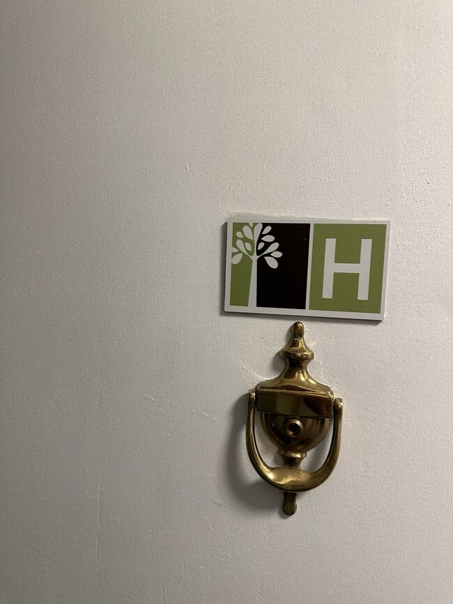 Building Photo - 3164 Central Ave