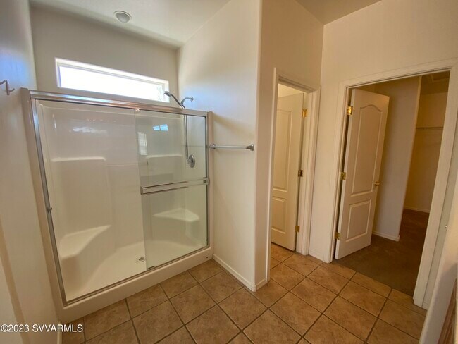 Building Photo - 1095 S Forest Ridge Dr