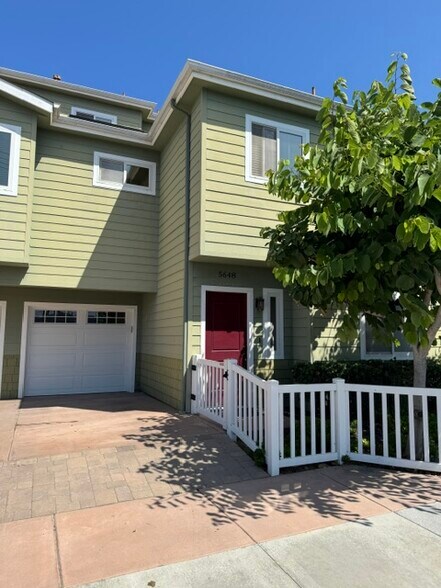 Building Photo - 5648 Lauretta St