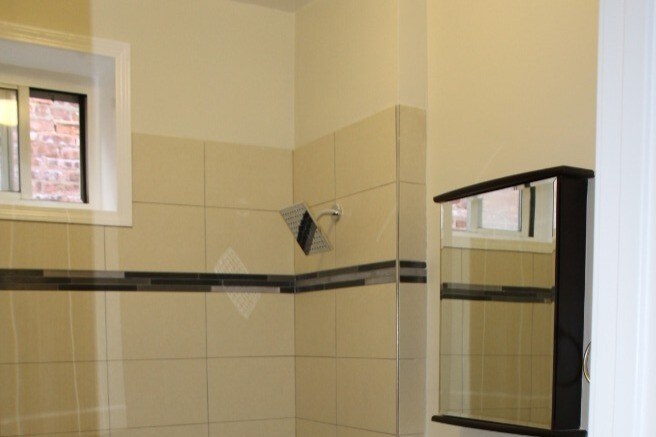 Building Photo - 3316 W Hutchinson St