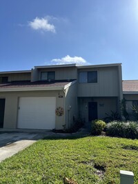 Building Photo - 1584 SW Crossing Cir