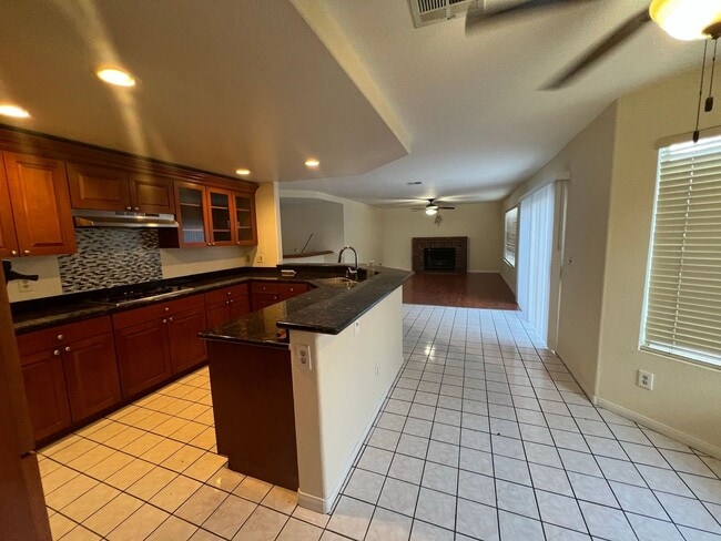 Building Photo - 9448 Navy Blue Ct