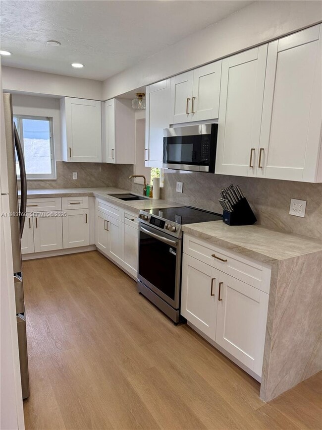 Building Photo - 1215 SW 15th St