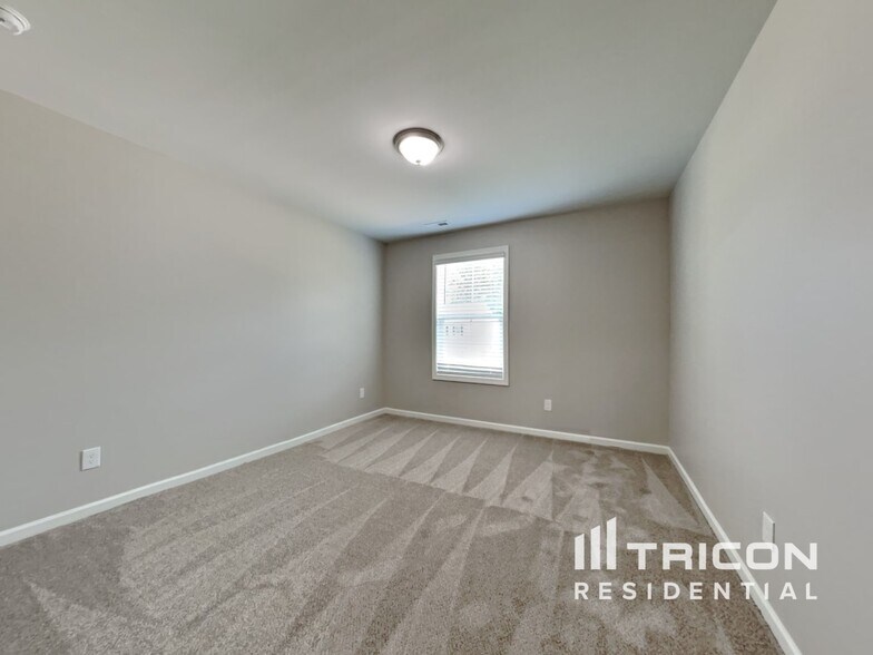 Building Photo - 95 Westbrook Ln